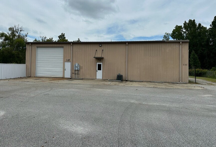More Photos Of 2185 Storage Rd, Sumter Light Manufacturing For Sale