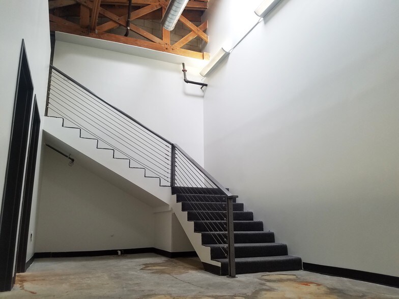 More Photos Of 300 S Raymond Ave, Pasadena Loft Creative Space For Lease