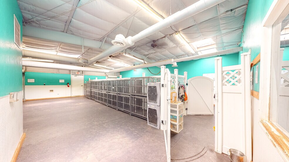 More Photos Of 1601 Wardle rd, Sierra Vista Specialty For Sale