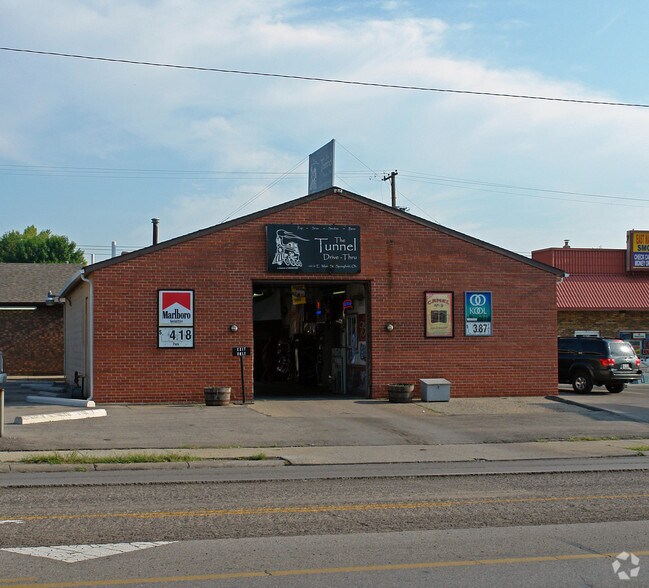 More Photos Of 1810 E Main St, Springfield Convenience Store For Sale