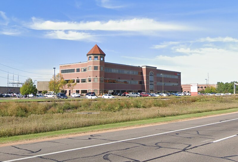 More Photos Of 101 Broadway St W, Osseo Office For Lease