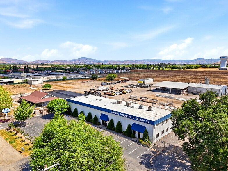 More Photos Of 1260 Buttonwillow Ave, Reedley Warehouse For Sale