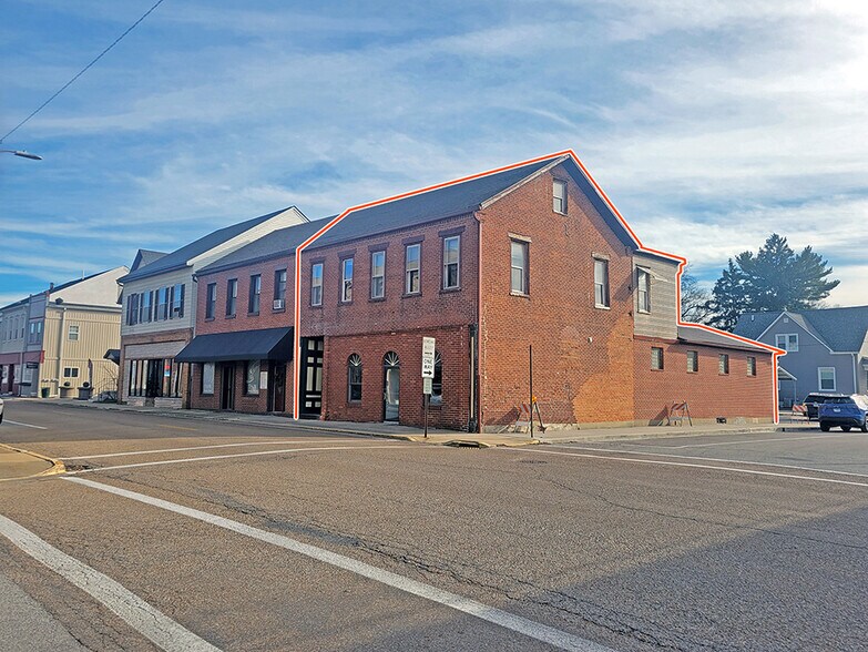Primary Photo Of 100 E Main St, Mascoutah Storefront Retail Residential For Sale