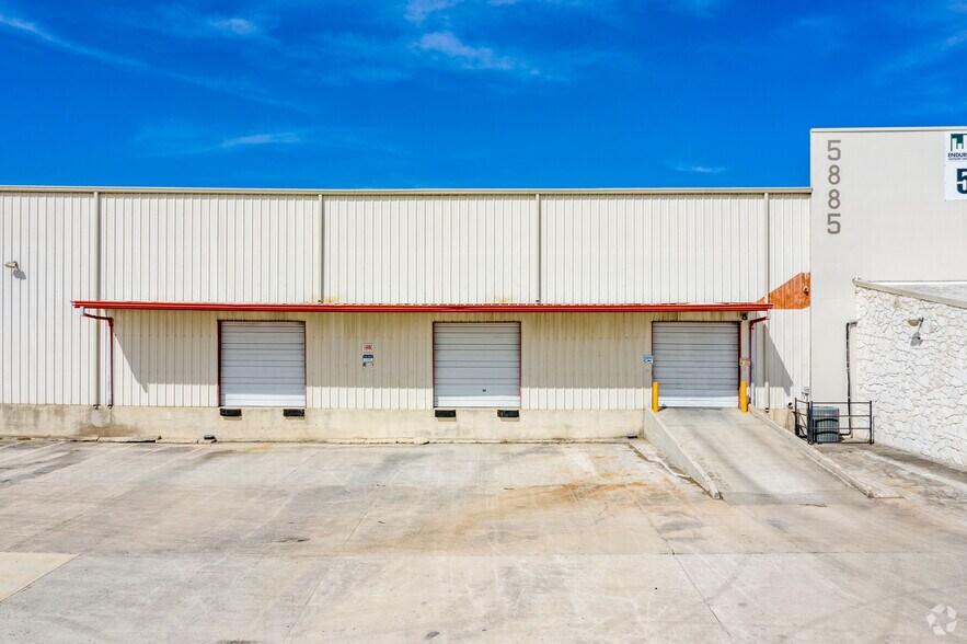 Primary Photo Of 5885 E Houston St, San Antonio Warehouse For Lease