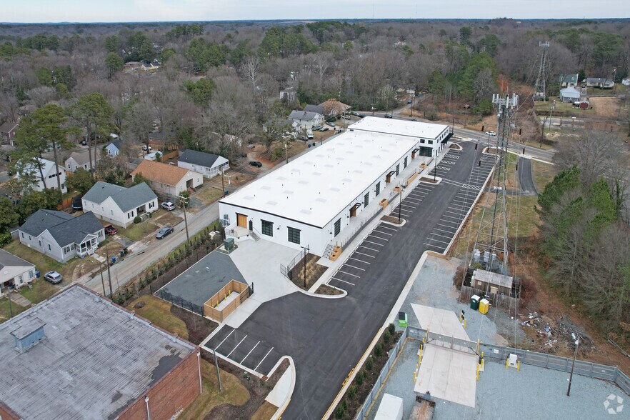 More Photos Of 949 Washington St, Durham Storefront Retail Office For Lease