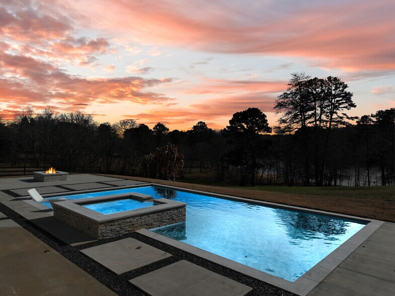 More Photos Of 5651 Old Wilkie Rd, Gainesville Multifamily For Sale