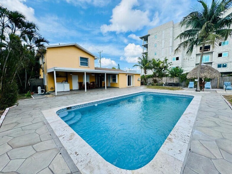 More Photos Of 1123 18th Ave N, Lake Worth Beach Specialty For Sale