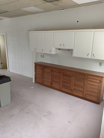 More Photos Of 14-16 Ruxton Ave, Manitou Springs Storefront Retail Residential For Lease