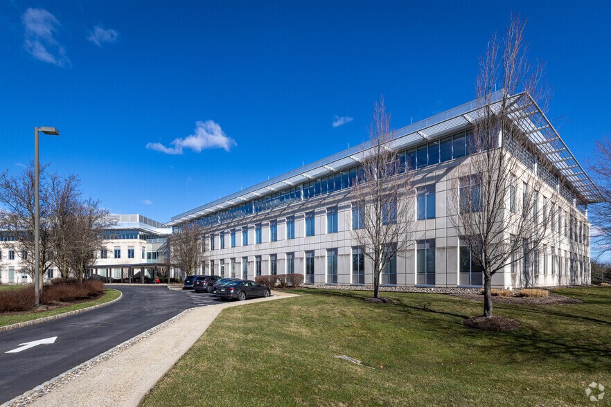 More Photos Of 180 Park Ave, Florham Park Office For Lease