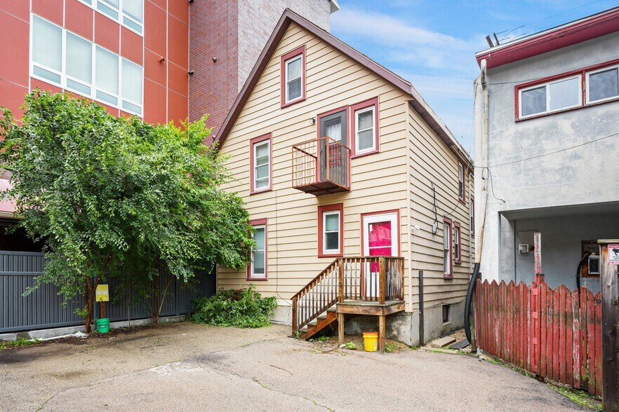 More Photos Of 516 S Park St, Madison Apartments For Sale