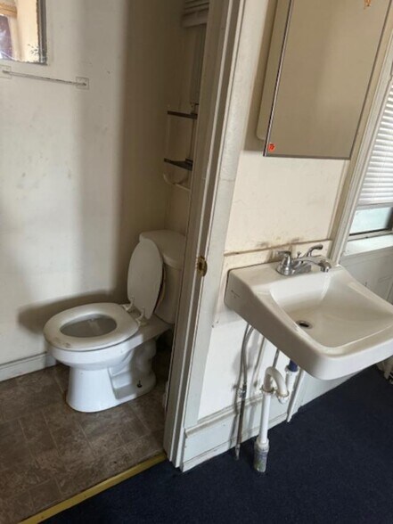 More Photos Of 3078 Frankford Ave, Philadelphia Specialty For Sale