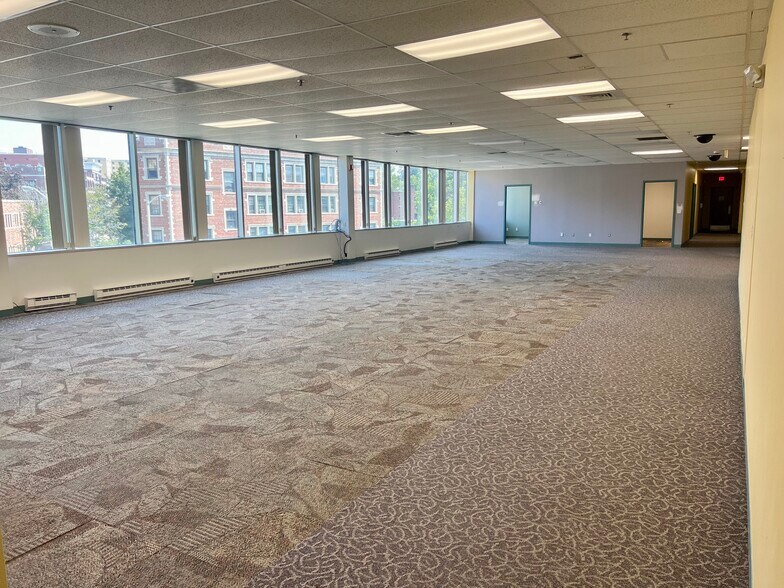 More Photos Of 50 Maple St, Springfield Medical For Lease