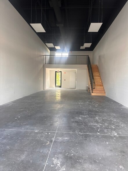 More Photos Of 8156 Alico Rd, Fort Myers Freestanding For Lease