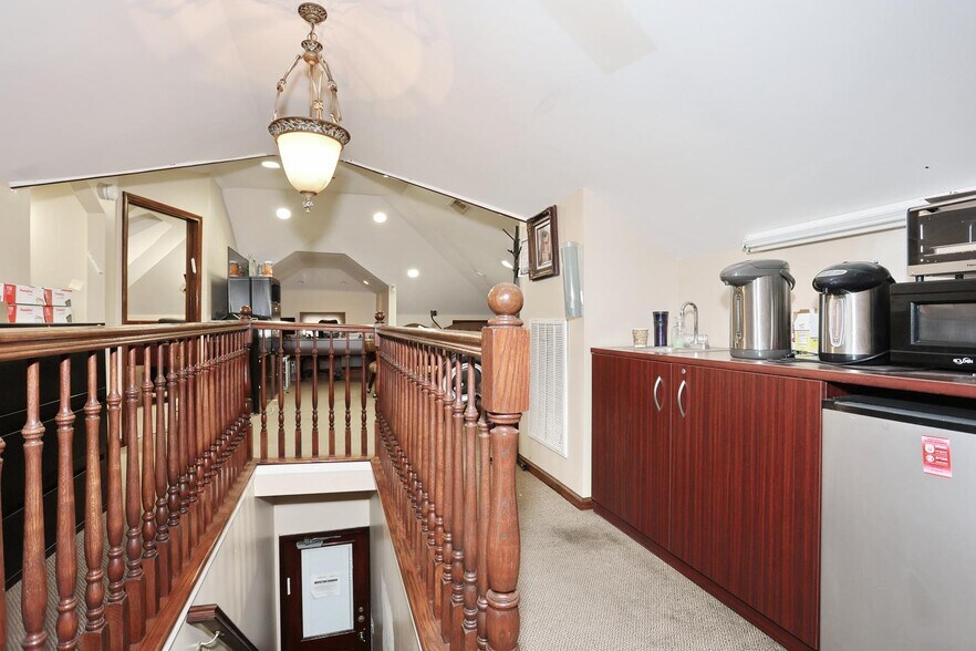 More Photos Of 22 S Madison Ave, Spring Valley Office For Sale