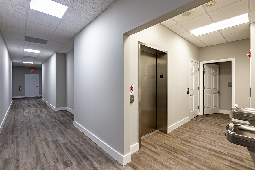 More Photos Of 1500 E Venice Ave, Venice Office For Lease