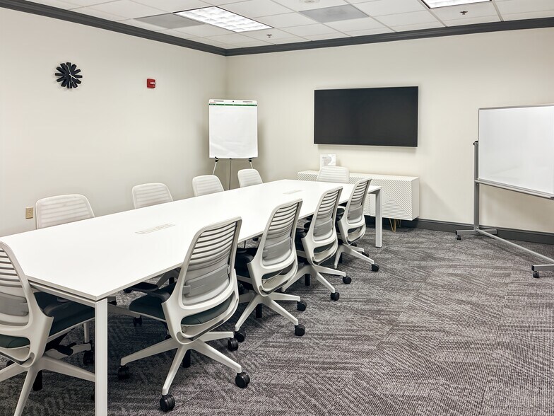 More Photos Of 1501 Main St, Columbia Coworking Space