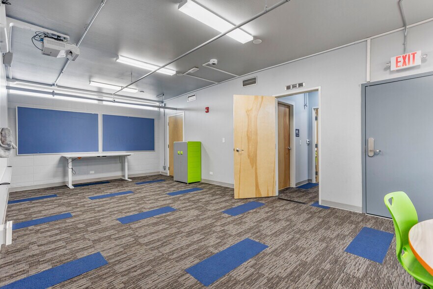 More Photos Of 611 W Columbia St, Pasco Office For Sale