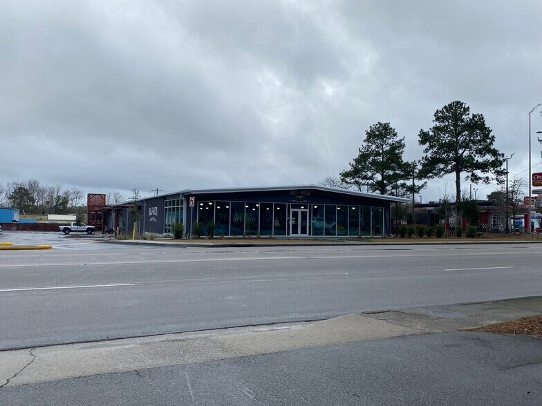 More Photos Of 605 N Main St, Summerville Storefront Retail Office For Lease