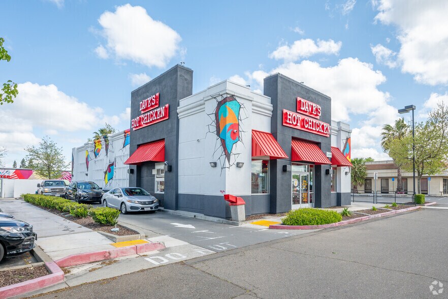 More Photos Of 3409 Arden Way, Sacramento Fast Food For Sale