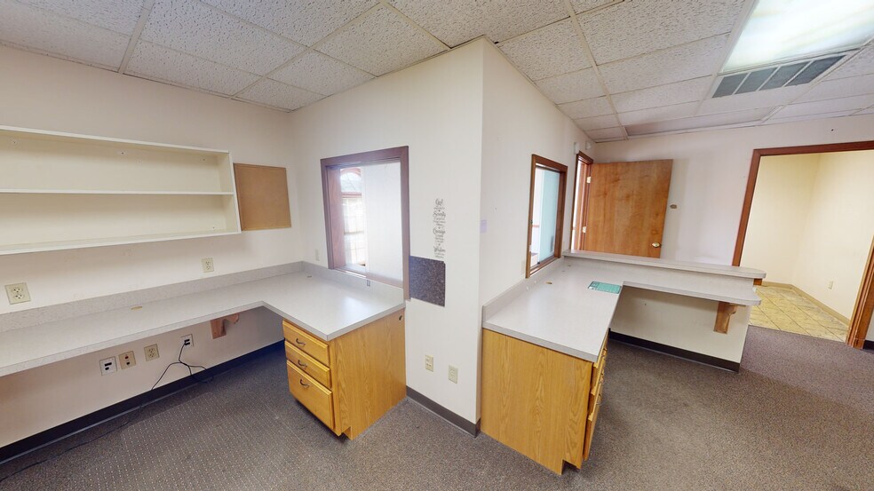 More Photos Of 7000 South Ave, Youngstown Office For Lease