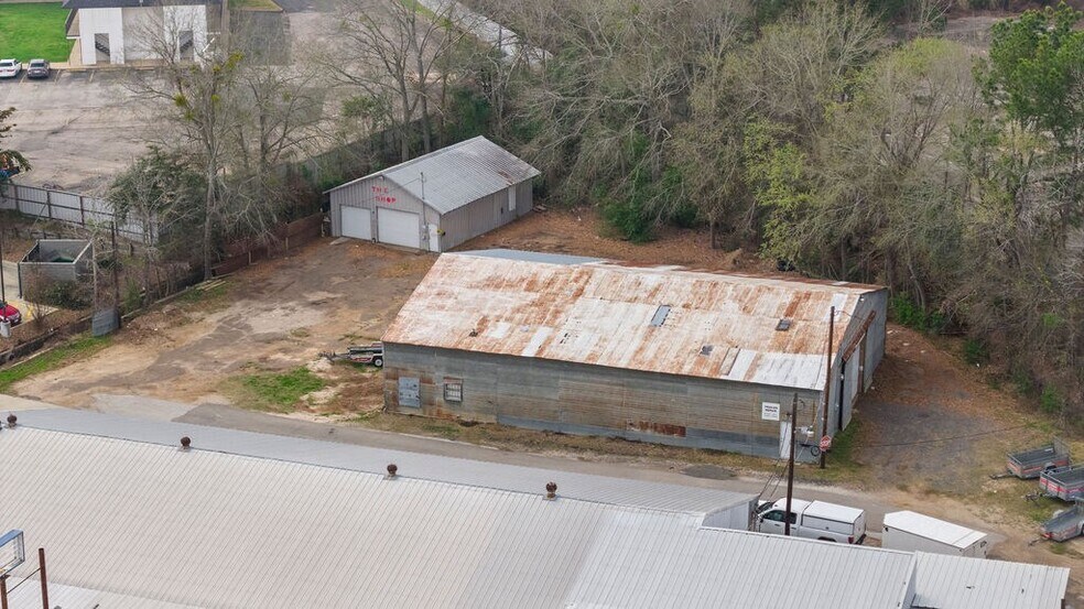More Photos Of 1006 South Timberland Dr, Lufkin Industrial For Sale