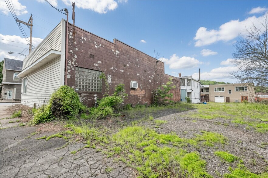 More Photos Of 569-571 Coleman Avenue, Johnstown Office For Sale