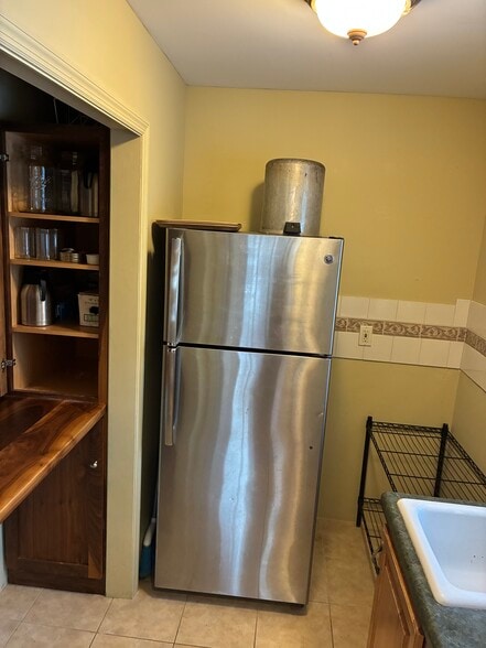 More Photos Of 1011 Hoosick Rd, Troy Storefront Retail Residential For Sale