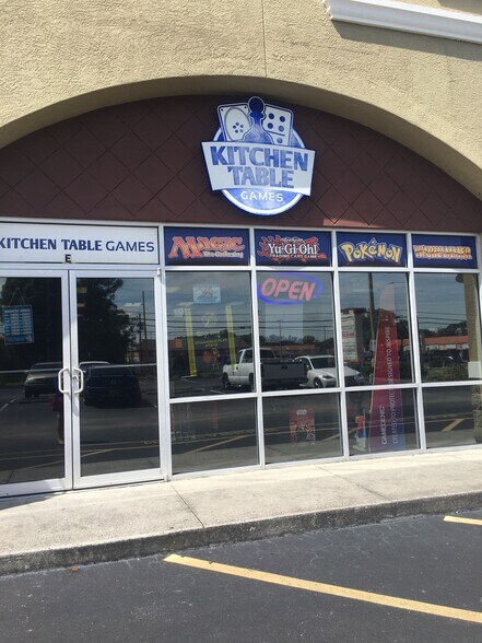 More Photos Of 9600 66th St N, Pinellas Park General Retail For Lease