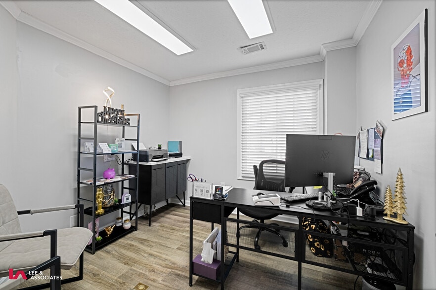 More Photos Of 203 Pirkle Ferry Rd, Cumming Office For Sale