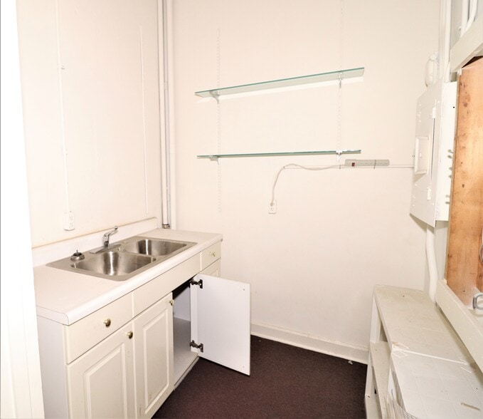 More Photos Of 4 W Fourth St, Cincinnati Office Residential For Sale