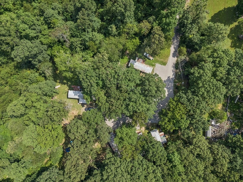 More Photos Of 9314 Beeler Ct, Bon Aqua Manufactured Housing Mobile Home Park For Sale