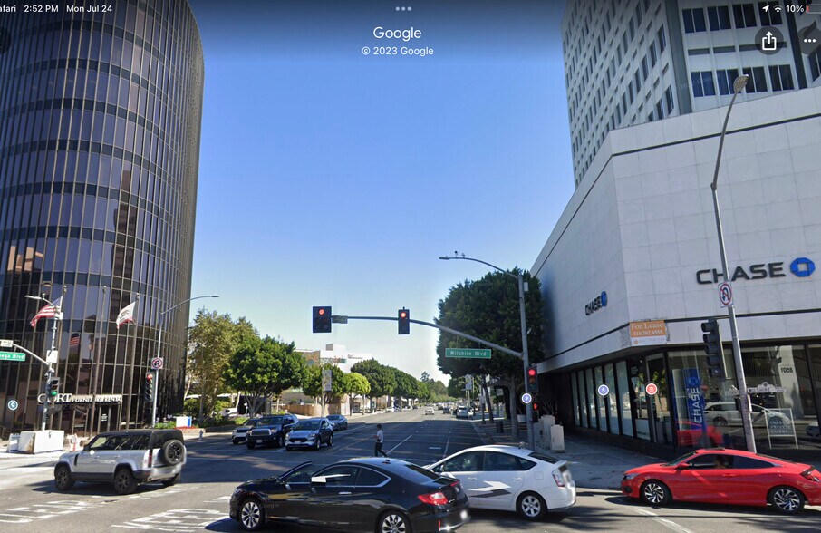 More Photos Of 270 S La Cienega Blvd, Beverly Hills Storefront For Sale