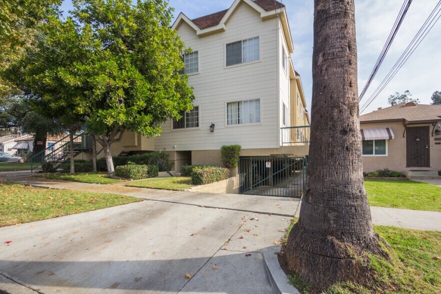More Photos Of 404 Lincoln Ave, Glendale Apartments For Sale