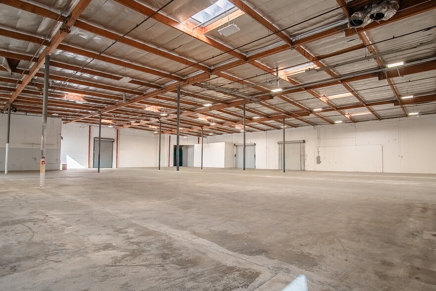 More Photos Of 188 Newport Dr, San Marcos Warehouse For Lease