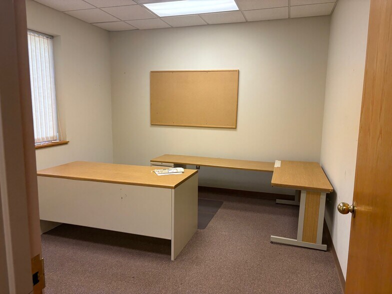 More Photos Of 22290 Timberlake Rd, Lynchburg Warehouse For Lease