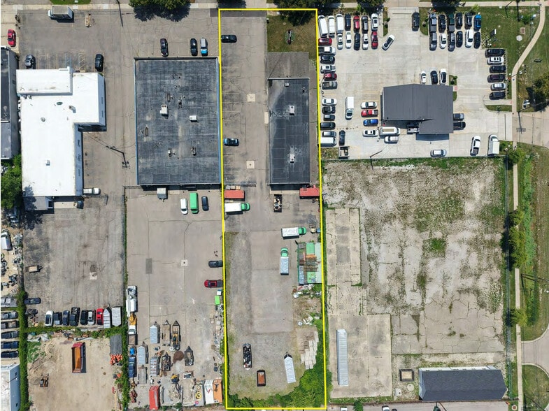 More Photos Of 31168 W Eight Mile Rd, Farmington Hills Warehouse For Sale