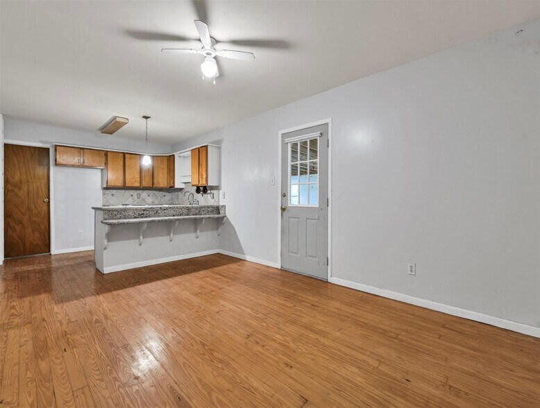 More Photos Of 11304 Fostoria Rd, Cleveland Land For Sale