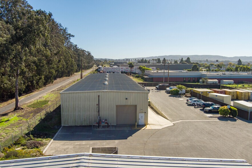 More Photos Of 2996 Industrial Pky, Santa Maria Warehouse For Lease
