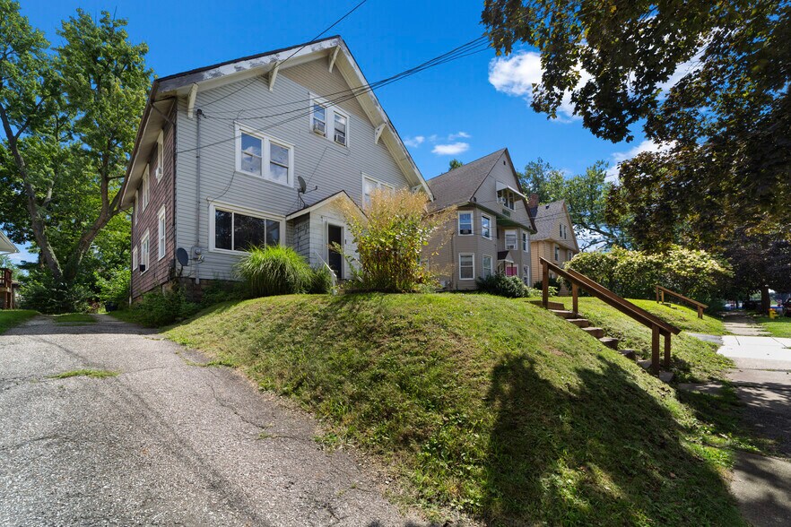 More Photos Of 51 Cotter Ave, Akron Apartments For Sale