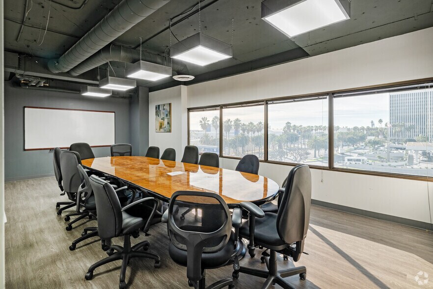 More Photos Of 5757 W Century Blvd, Los Angeles Unknown For Lease