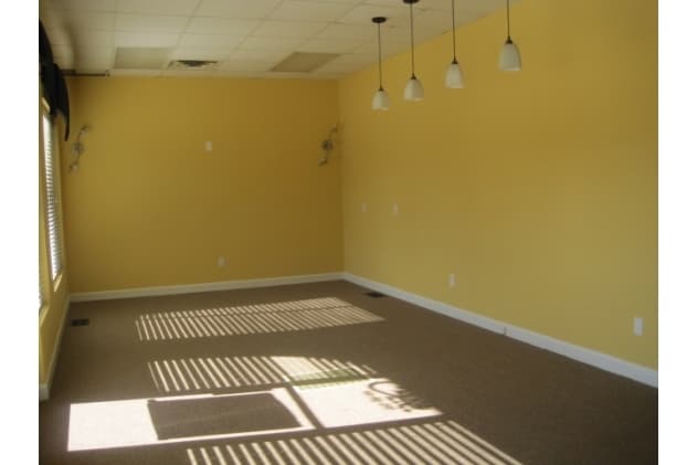 More Photos Of 512-520 Erwin Rd, Dunn General Retail For Lease