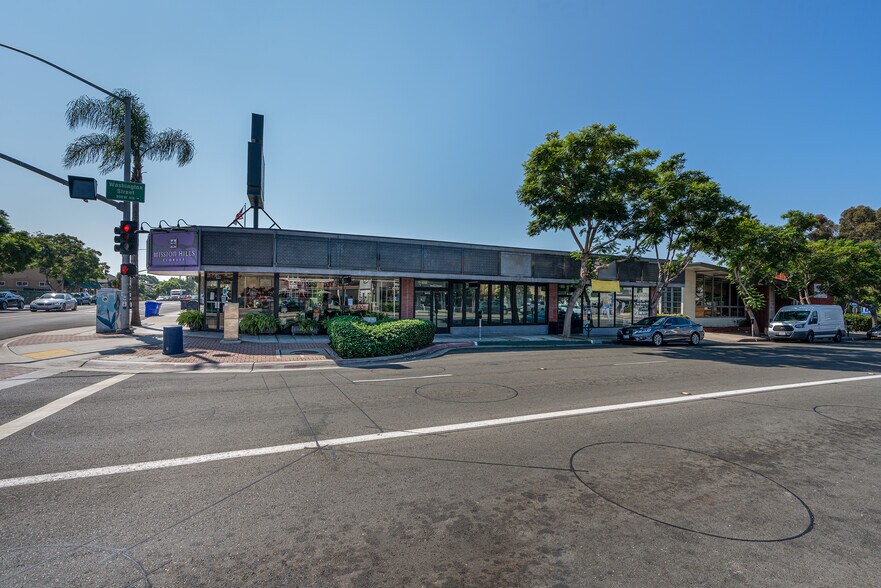 More Photos Of 901-915 W Washington St, San Diego Storefront For Lease