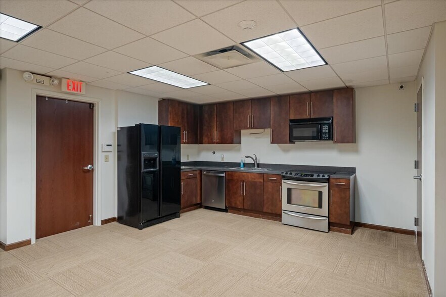 More Photos Of 600 E 8th St, Kansas City Apartments For Lease