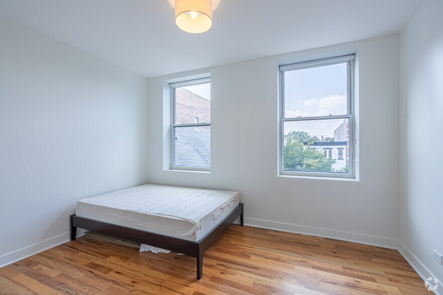 More Photos Of 1831 S Racine Ave, Chicago Apartments For Sale