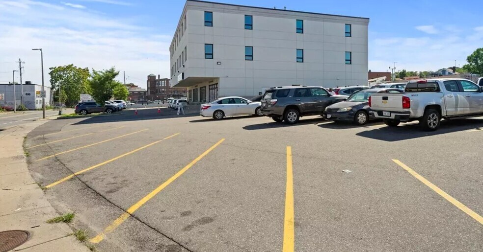 More Photos Of 43 Freeport St, Boston Flex For Lease