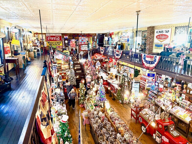 More Photos Of 219 MO-21, Caledonia General Retail For Sale