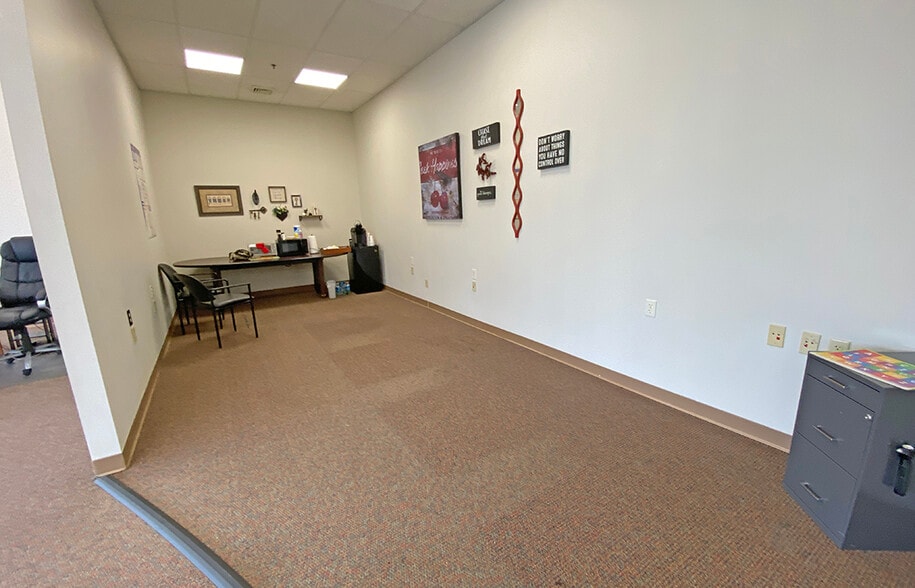 More Photos Of 4647 Jonestown Rd, Harrisburg Freestanding For Lease