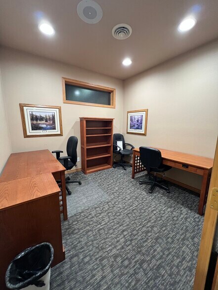 More Photos Of 77 Adcock Dr, Alamosa Healthcare For Sale