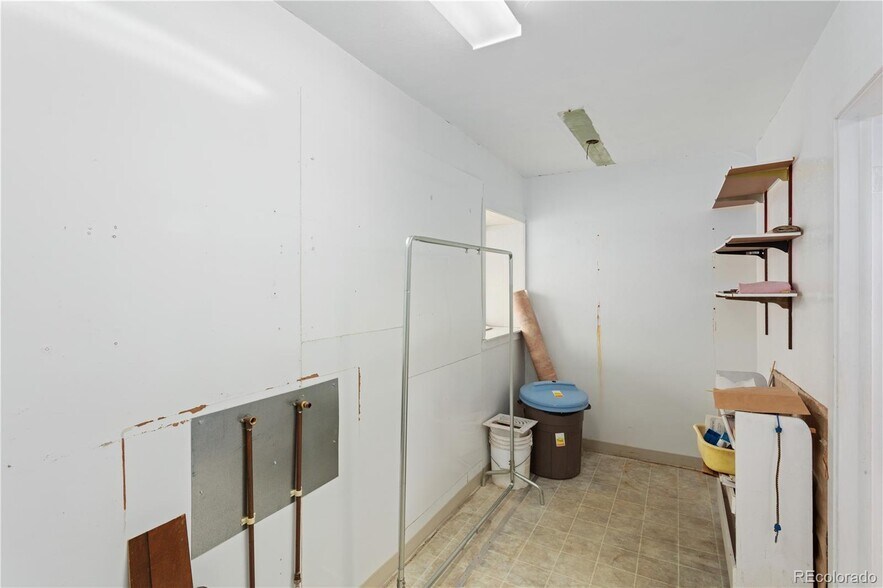 More Photos Of 202 Tabor St, Buena Vista General Retail For Sale