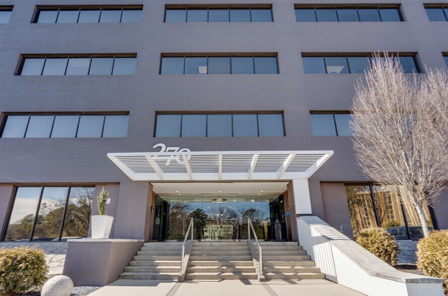 More Photos Of 270 Carpenter Dr NE, Sandy Springs Office For Lease